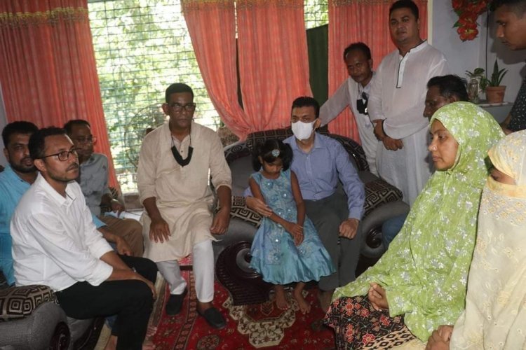 ছাত্রনেতা মরহুম কামালের পরিবারের পাশে বিএনপি নেতা বকুল