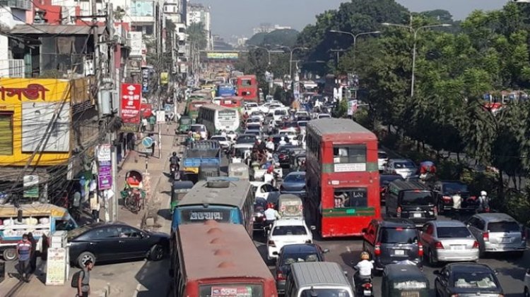 গ্যাসে চলা বাসও নিচ্ছে বাড়তি ভাড়া