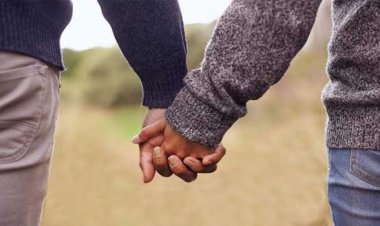 আমিরাতে শুক্রবারের ছুটি বাতিল, লিভ টুগেদার বৈধ