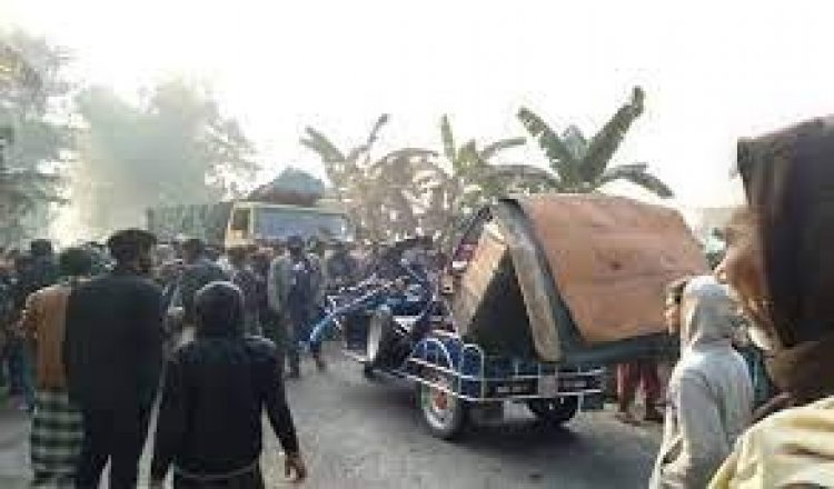 সিরাজগঞ্জে বিয়েবাড়িতে যাওয়ার সময় ট্রাকচাপায় নিহত ২