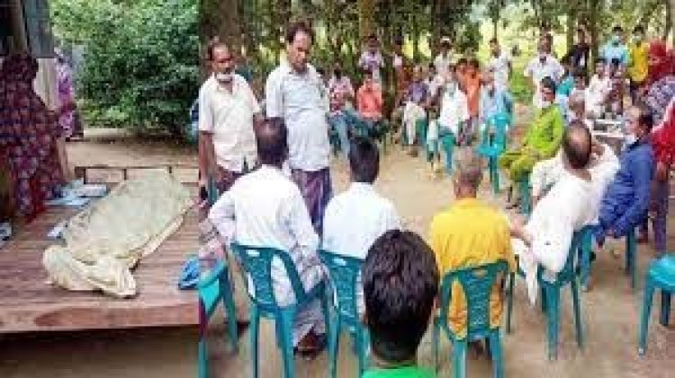 সম্পত্তির দাবিতে বাবার মরদেহ ২২ ঘণ্টা উঠানে ফেলে রাখলেন সন্তানরা