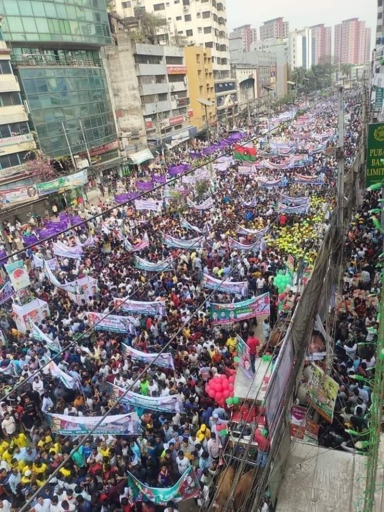 স্বাধীনতা দিবসে বিএনপির বর্ণাঢ্য শোভাযাত্রায় মানুষের ঢল