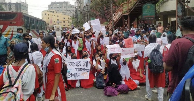 নিরাপদ সড়কের দাবিতে আবারও আন্দোলনে শিক্ষার্থীরা