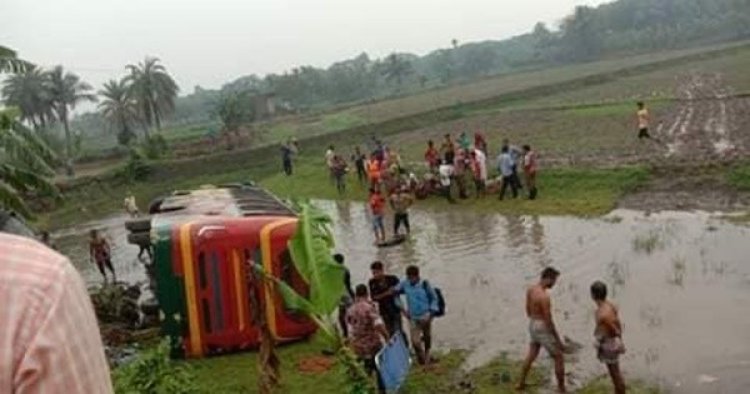 খুলনায় বাসের ধাক্কায় নিহত ২