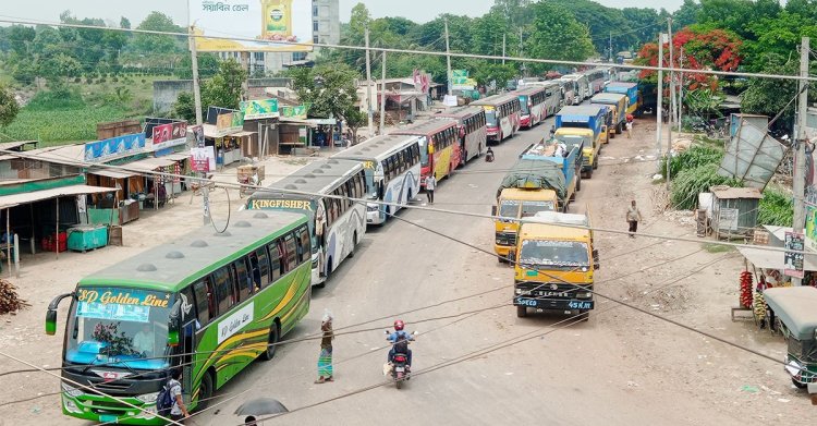 পাটুরিয়ায় পারাপারের  অপেক্ষায় ৫ শতাধিক যানবাহন