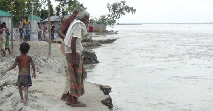 তিস্তার পানি বিপৎসীমা ছুঁইছুঁই: তিস্তার চর এলাকা প্লাবিত