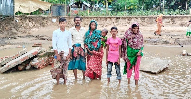 নেত্রকোনায় ঠিকানা হারিয়েছে ৬ শতাধিক পরিবার