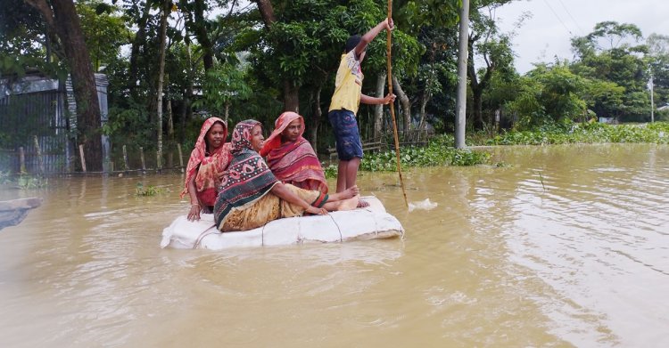  মৌলভীবাজারে কমছে বন্যার পানি, বাড়ছে রোগ