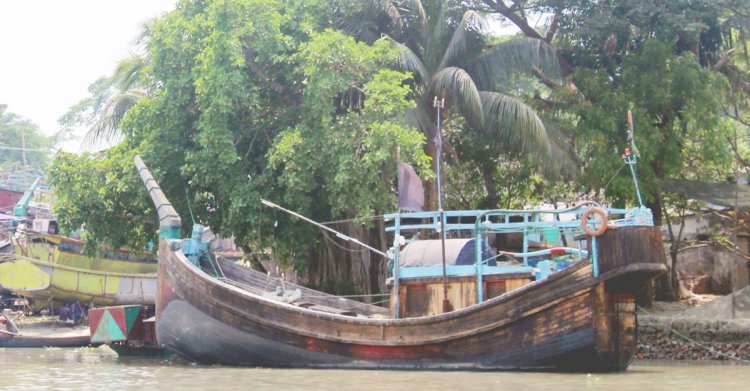 বঙ্গোপসাগর থেকে ২০ জেলে উদ্ধার, এখনো নিখোঁজ ১০