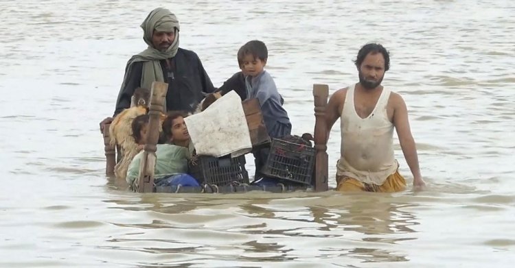  বন্যায় মৃত্যু হাজারের বেশি, আরও বৈশ্বিক সহায়তা চায় পাকিস্তান