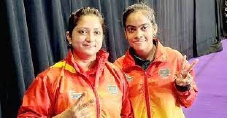 না খেলে বেড়াতে যাওয়া সোমা-মৌকে অবশেষে শোকজ