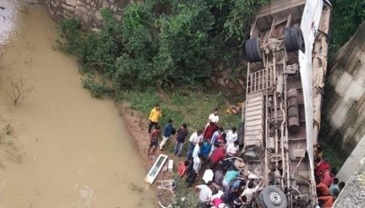  ঝাড়খণ্ডে বাস দুর্ঘটনায় নিহত ৭