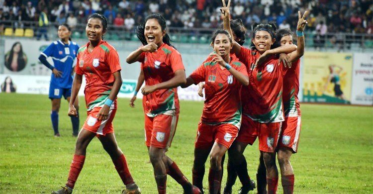 বুধবার দুপুরে দেশে ফিরছে ইতিহাসগড়া মেয়েরা