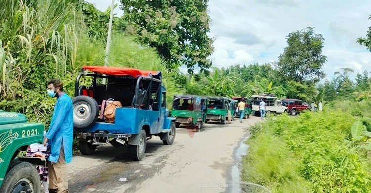 সাজেকে পাহাড়ধস, সাড়ে ৬ ঘণ্টা পর যানচলাচল স্বাভাবিক