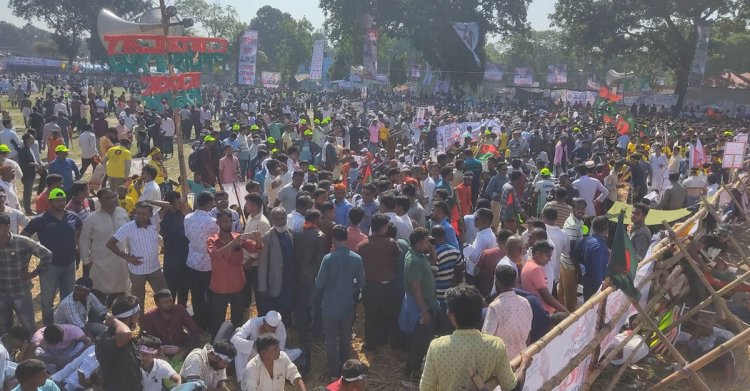 রংপুরে বিএনপির গণসমাবেশ সমাবেশস্থলে নেতা-কর্মীর ঢল