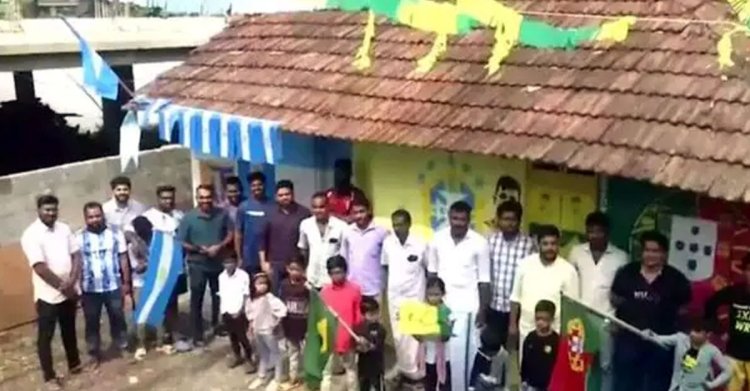একসঙ্গে ফুটবল বিশ্বকাপ দেখতে পুরো বাড়ি কিনল ১৭ বন্ধু