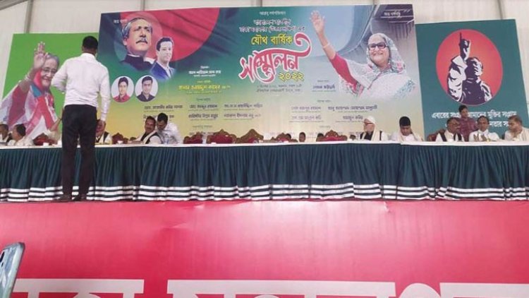 ক্ষুব্ধ হয়ে মঞ্চ থেকে চলে গেলেন দায়িত্বপ্রাপ্ত চার কেন্দ্রীয় নেতা