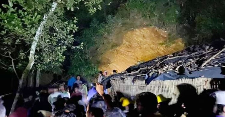 কক্সবাজারে পাহাড় ধসে একই পরিবারের ৪ জনের মৃত্যু