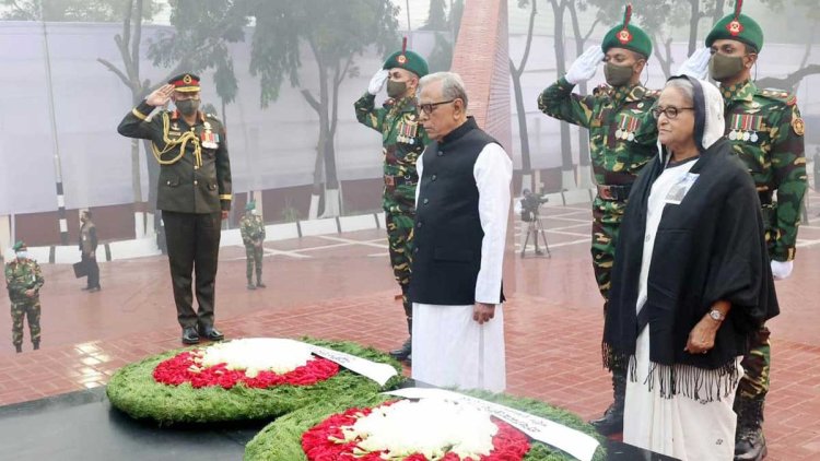 শহীদ বুদ্ধিজীবীদের প্রতি রাষ্ট্রপতি-প্রধানমন্ত্রীর শ্রদ্ধা