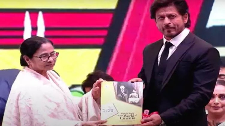 বাংলায় বক্তৃতা করে কলকাতাবাসীর প্রশংসায় ভাসলেন শাহরুখ
