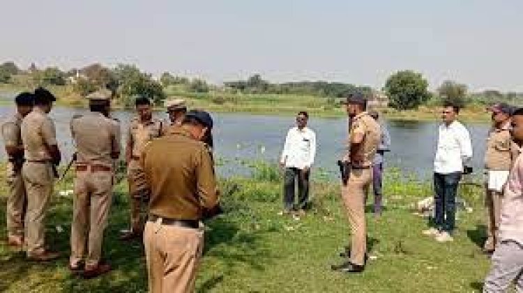  নদীতে ভেসে উঠল একই পরিবারের ৭ জনের দেহ