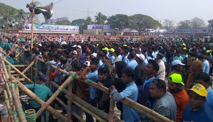 রাজশাহীতে প্রধানমন্ত্রীর জনসভাস্থলে আসছেন নেতাকর্মীরা