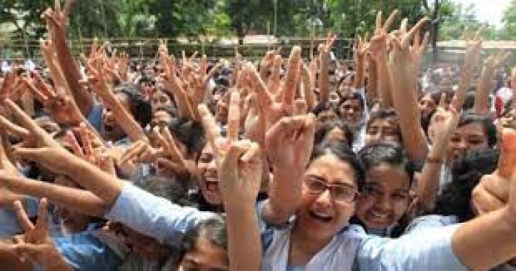 সারা দেশে ১ লাখ ৭৬ হাজার ২৮২ জিপিএ-৫, এগিয়ে মেয়েরা