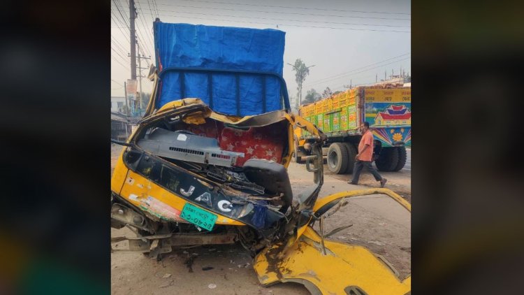 গাজীপুরে মুরগিবাহী পিকআপ ও ট্রাকের সংঘর্ষে নিহত ২