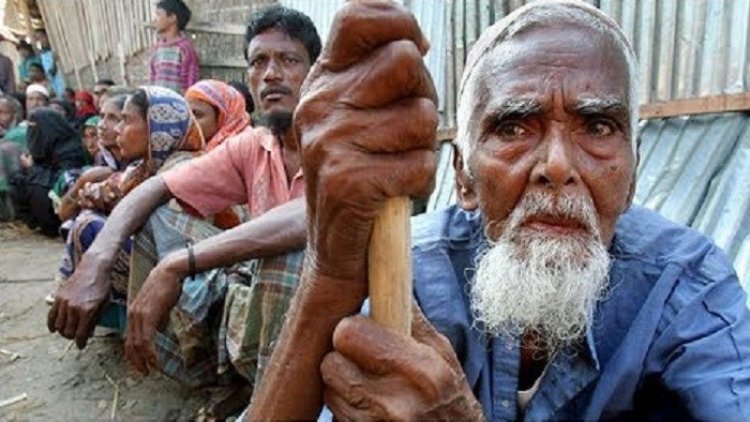 আলুর ভর্তা ভাত আবার কেও চাল ভাজা দিয়ে সারছেন ইফতার
