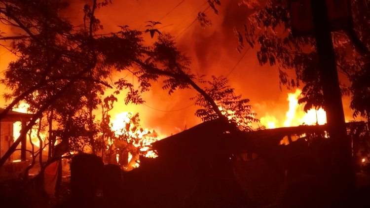 ভোলায় তুলার ফ্যাক্টরীসহ কয়েকটি ঘর পুড়ে ছাই ক্ষতি ২০ কোটি টাকার উপরে