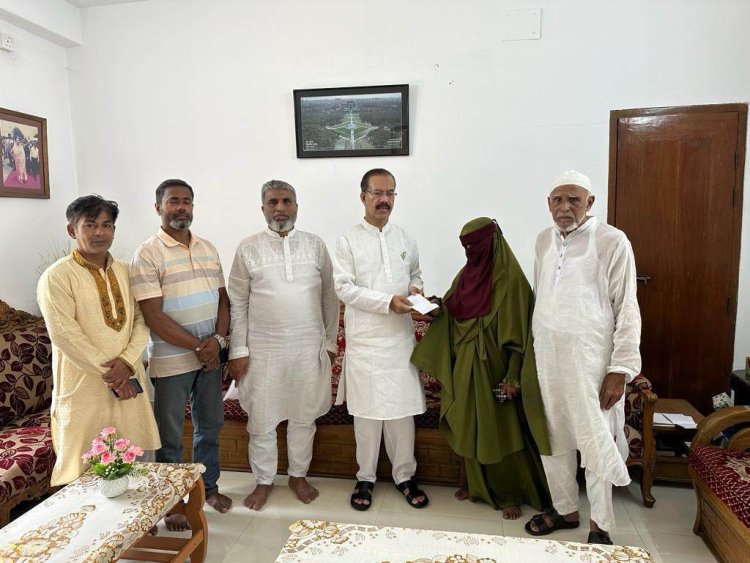 নিহত যুবদল ও ছাত্রদল নেতার পরিবারের পাশে ফজলুল হক মিলন