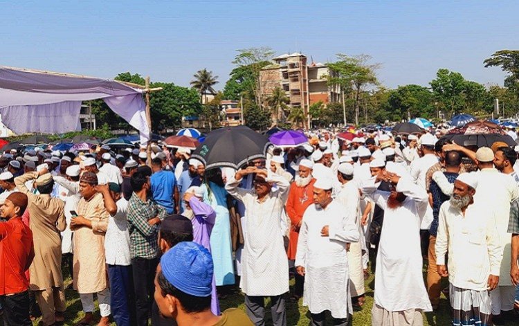 মাওলানা যোবায়ের আহমদ চৌধুরীর জানাজায় মানুষের ঢল