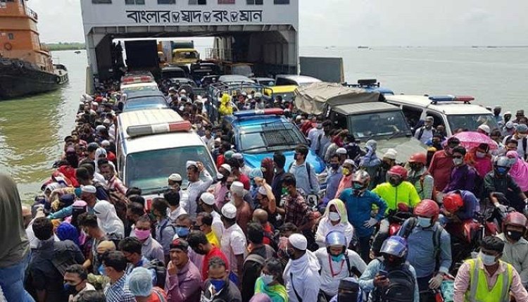 উপচেপড়া ভিড় দৌলতদিয়া লঞ্চঘাটে, ভোগান্তি চরমে