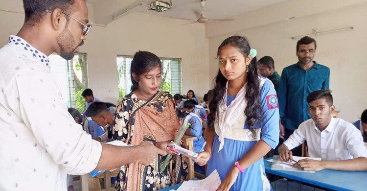 পরীক্ষার কক্ষে বিশৃঙ্খলা, ৬ ছাত্রলীগ নেতাকর্মীর বিরুদ্ধে মামলা