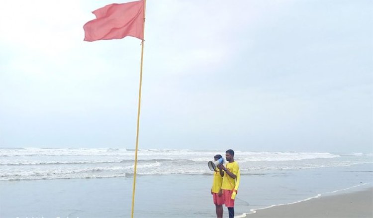 কক্সবাজারের দিকে আরও ১০৫ কিমি এগিয়েছে মোখা