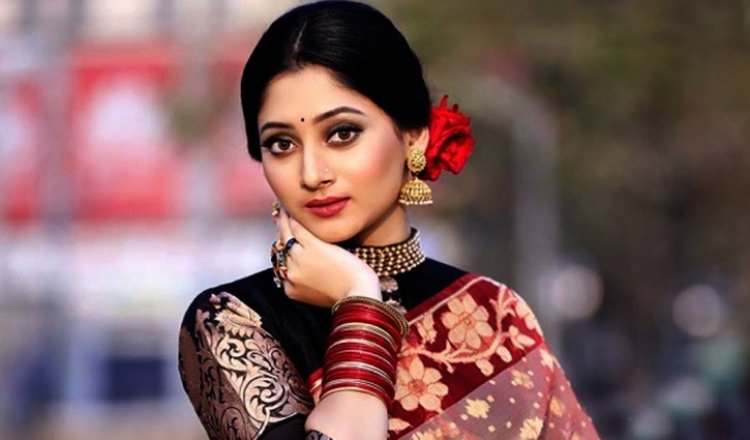 ভক্তদের সঙ্গে সময় কাটাবেন পূজা চেরি