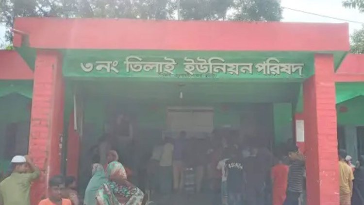 ইউনিয়ন পরিষদে ঝুলছিল যুবকের মরদেহ