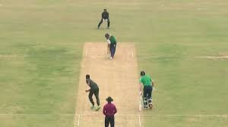 ম্যাচ চলাকালে প্রাণ গেল ক্রিকেটারের
