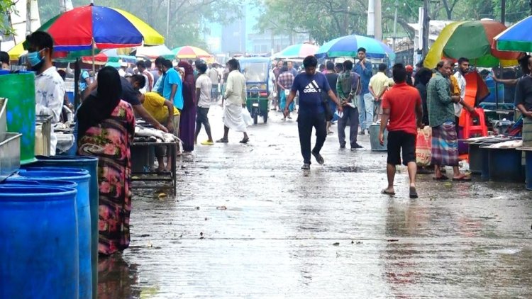 ৫ মিনিটের বৃষ্টিতেই নারায়ণগঞ্জে স্বস্তি 