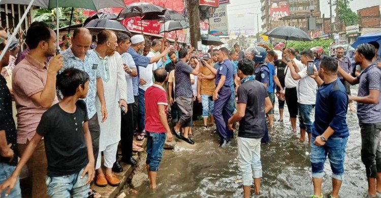 পুলিশের লাঠিচার্জে ফেনীতে বিএনপির মিছিল ছত্রভঙ্গ, আহত ৫