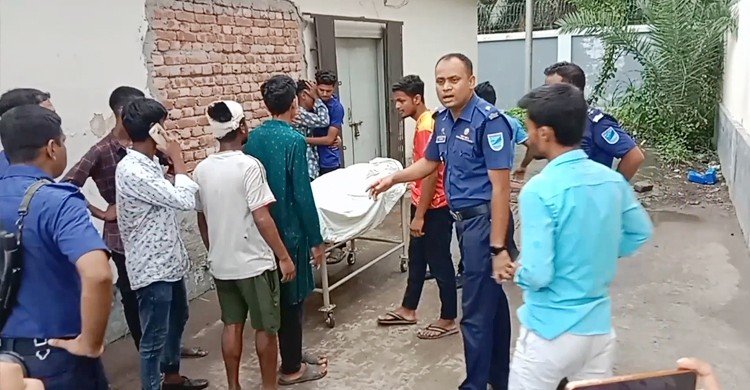 ছেলেকে কোপানোর প্রতিবাদ করায় বৃদ্ধ বাবাকে খুন