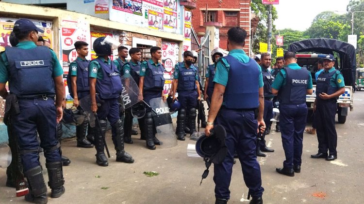 চট্টগ্রামের চকবাজারে ছাত্রলীগ-বিএনপি সংঘর্ষ