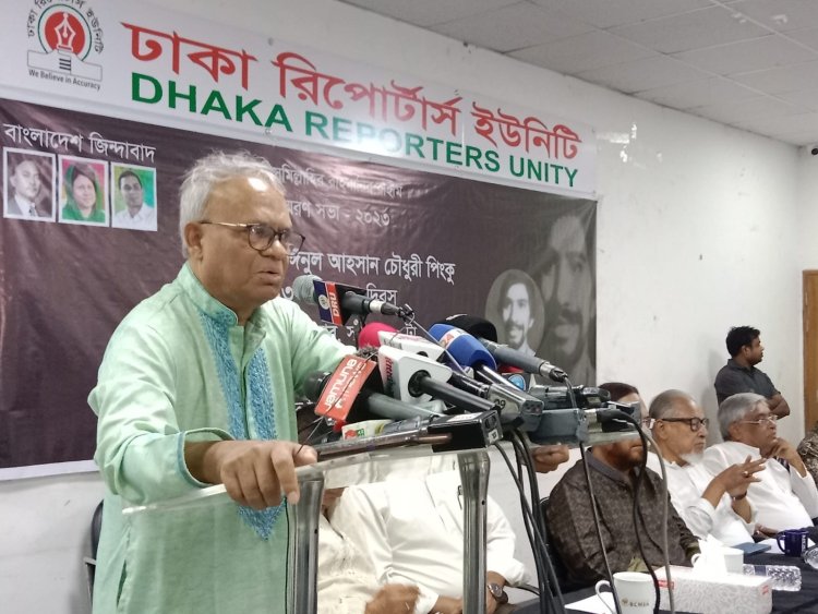 শ্বাসরুদ্ধকর পরিস্থিতির মধ্যে বসবাস করছি আমরা : রিজভী