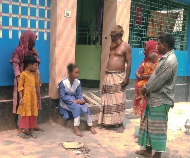 বিয়ের দাবিতে প্রেমিকের বাড়িতে ২ দিন ধরে স্কুলছাত্রীর অনশন