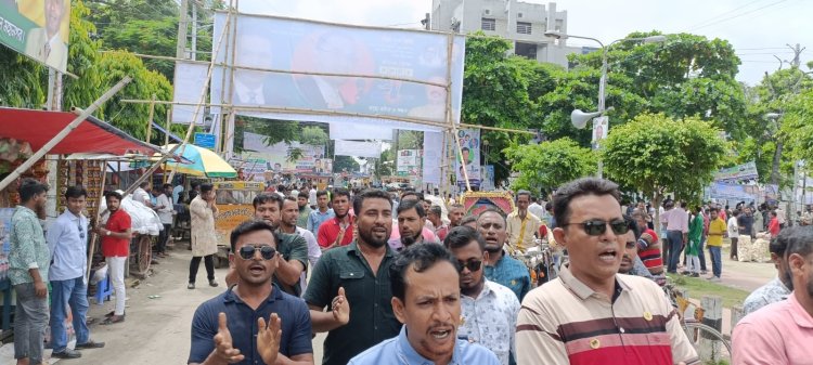 বরিশালের তারুণ্যের সমাবেশ দুপুরে: বেলস পার্কে জড়ো হচ্ছেন নেতাকর্মীরা 