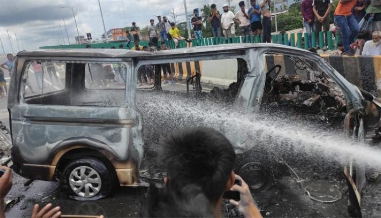 ভাঙ্গায় এম্বুলেন্সে বিস্ফোরণ,পুড়ে কয়লা ৭ যাত্রী