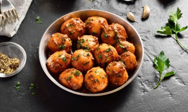 আচারি আলু তৈরির রেসিপি