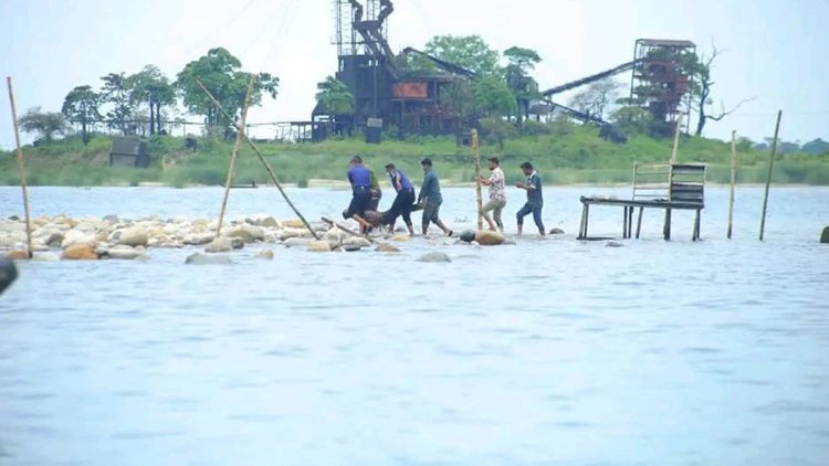 সাদাপাথরে গোসলে নেমে প্রাণ গেল পর্যটকের