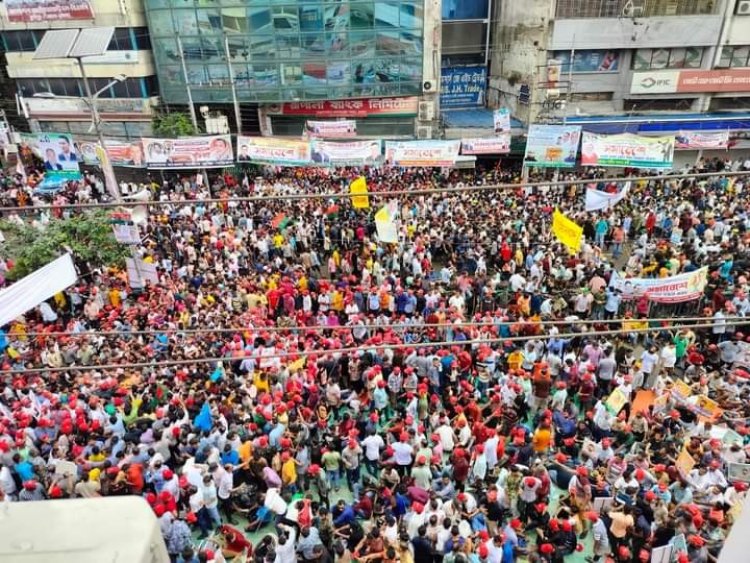 বৃষ্টির মধ্যেই নয়াপল্টনে বিএনপির সমাবেশ শুরু 