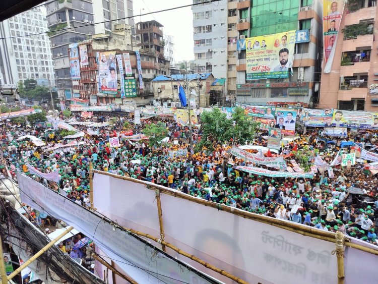 নয়াপল্টনসহ আশপাশের অলি-গলি লোকে লোকারণ্য